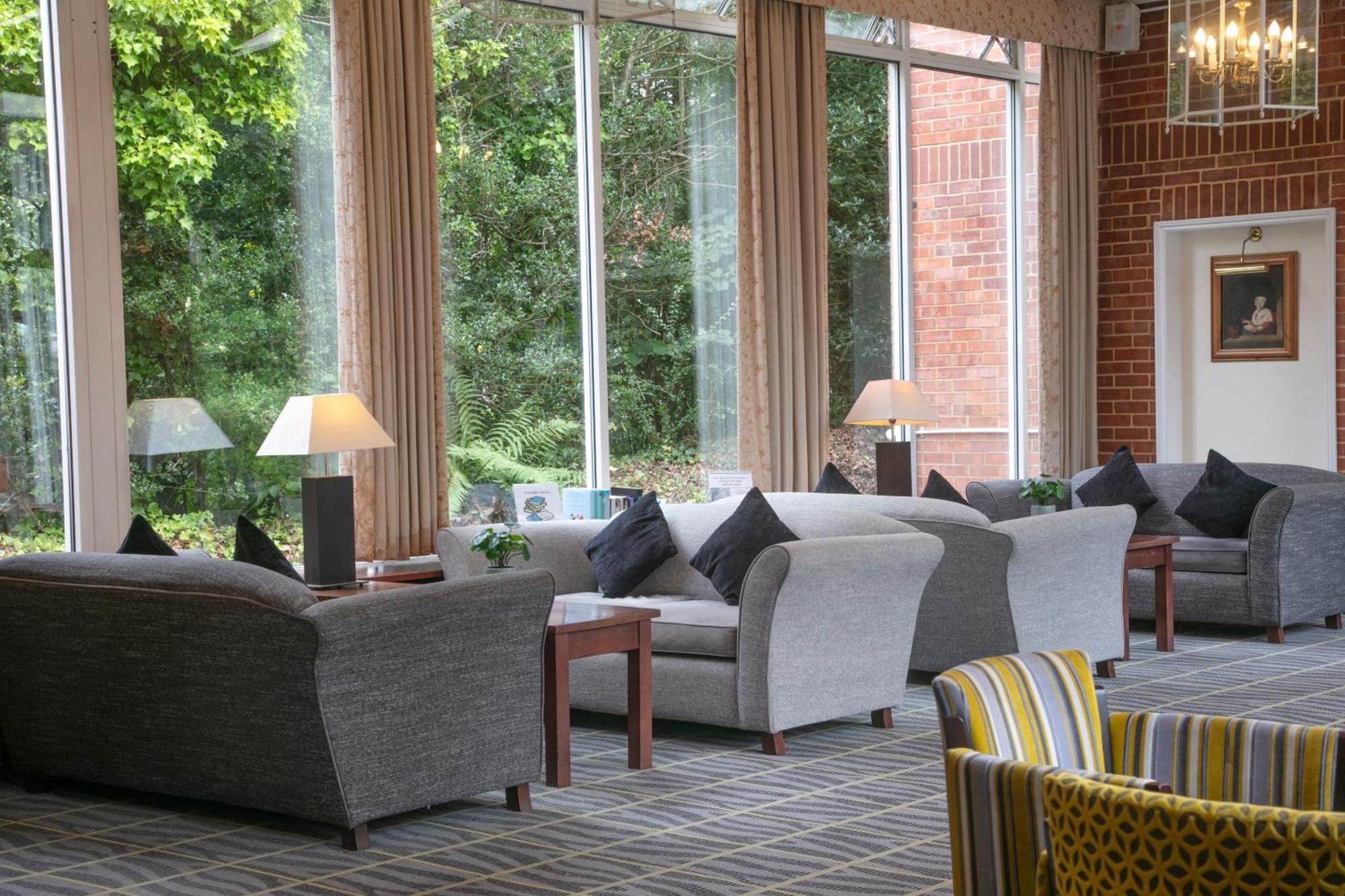 Best Western Moore Place Hotel Milton Keynes Exteriör bild