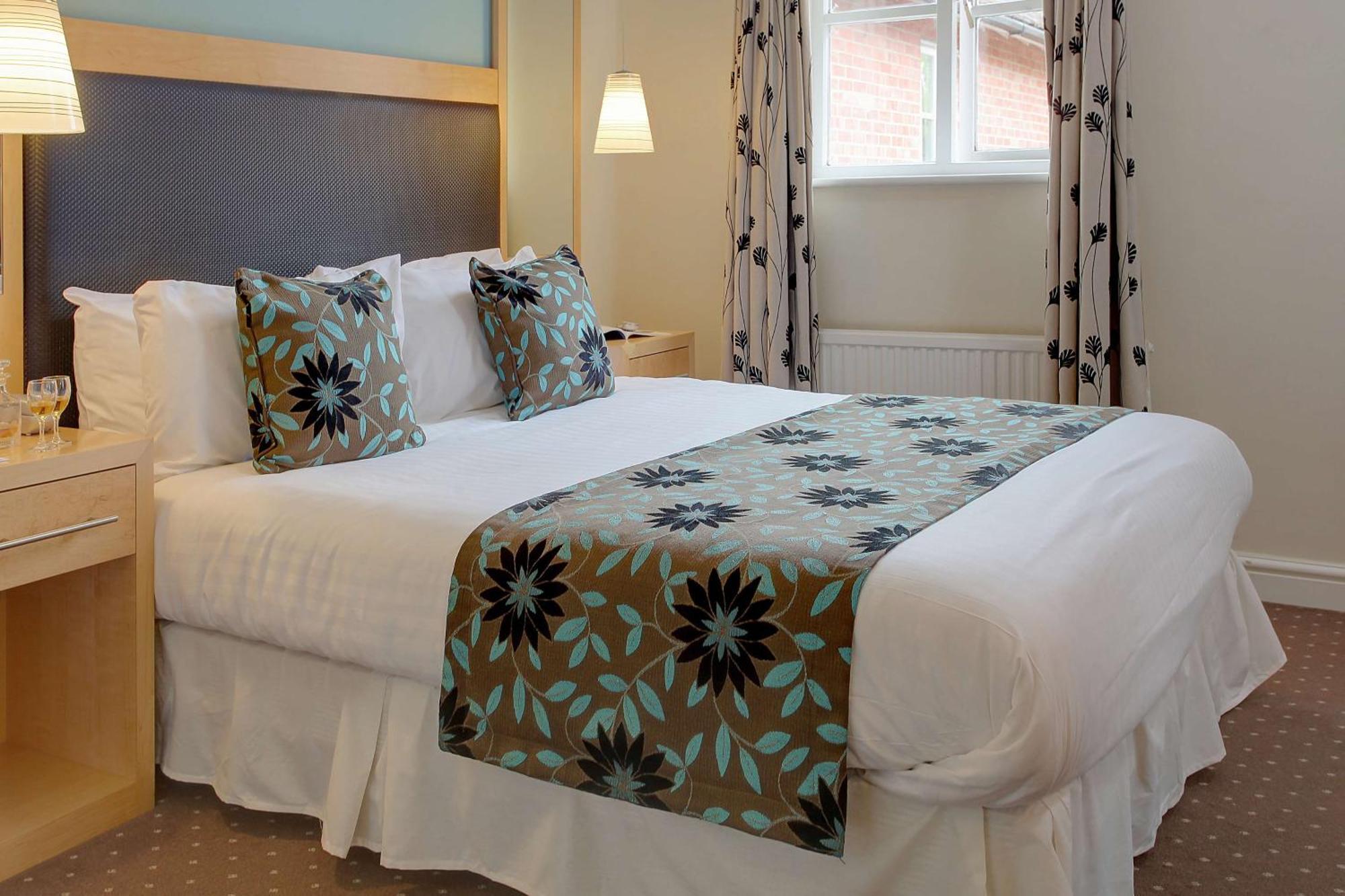 Best Western Moore Place Hotel Milton Keynes Exteriör bild